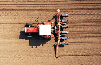 种——实现自动定植、精准施肥等农事过程，提高作农作物耕种效率和质量