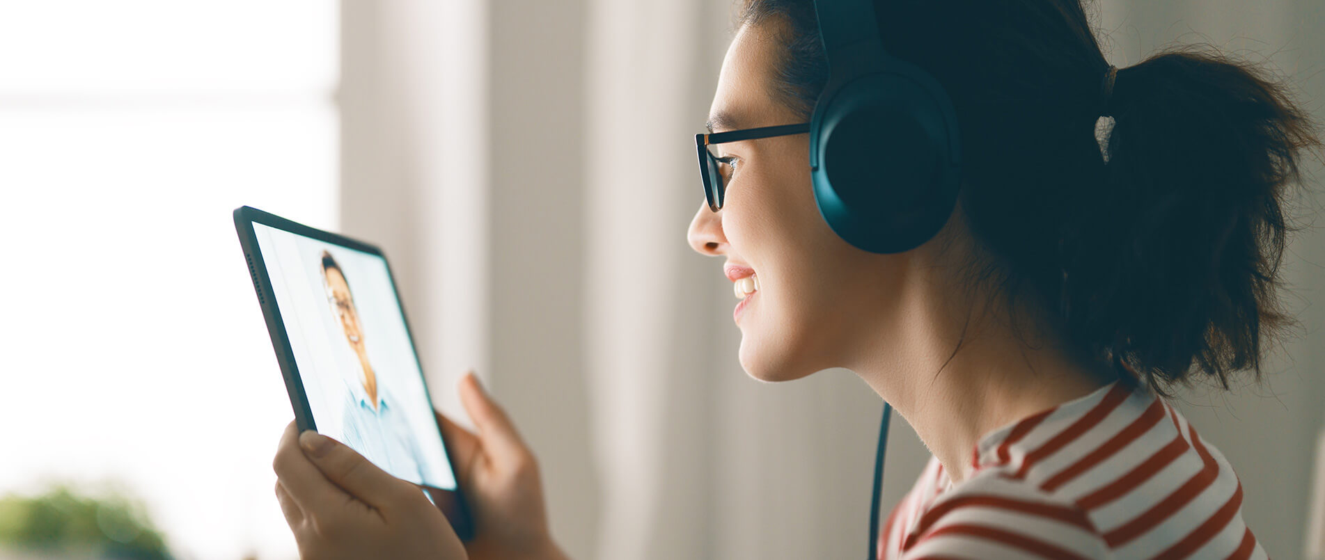 mg不朽情缘官网正式推出商用5G RedCap模组RG255C-GL，进一步丰富RedCap产品阵容