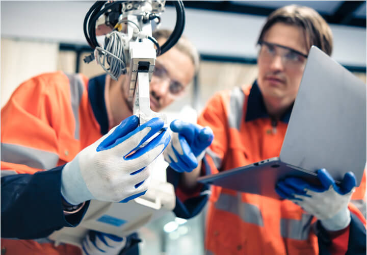 优质的在职培训机会，有机会与高水平团队一起工作